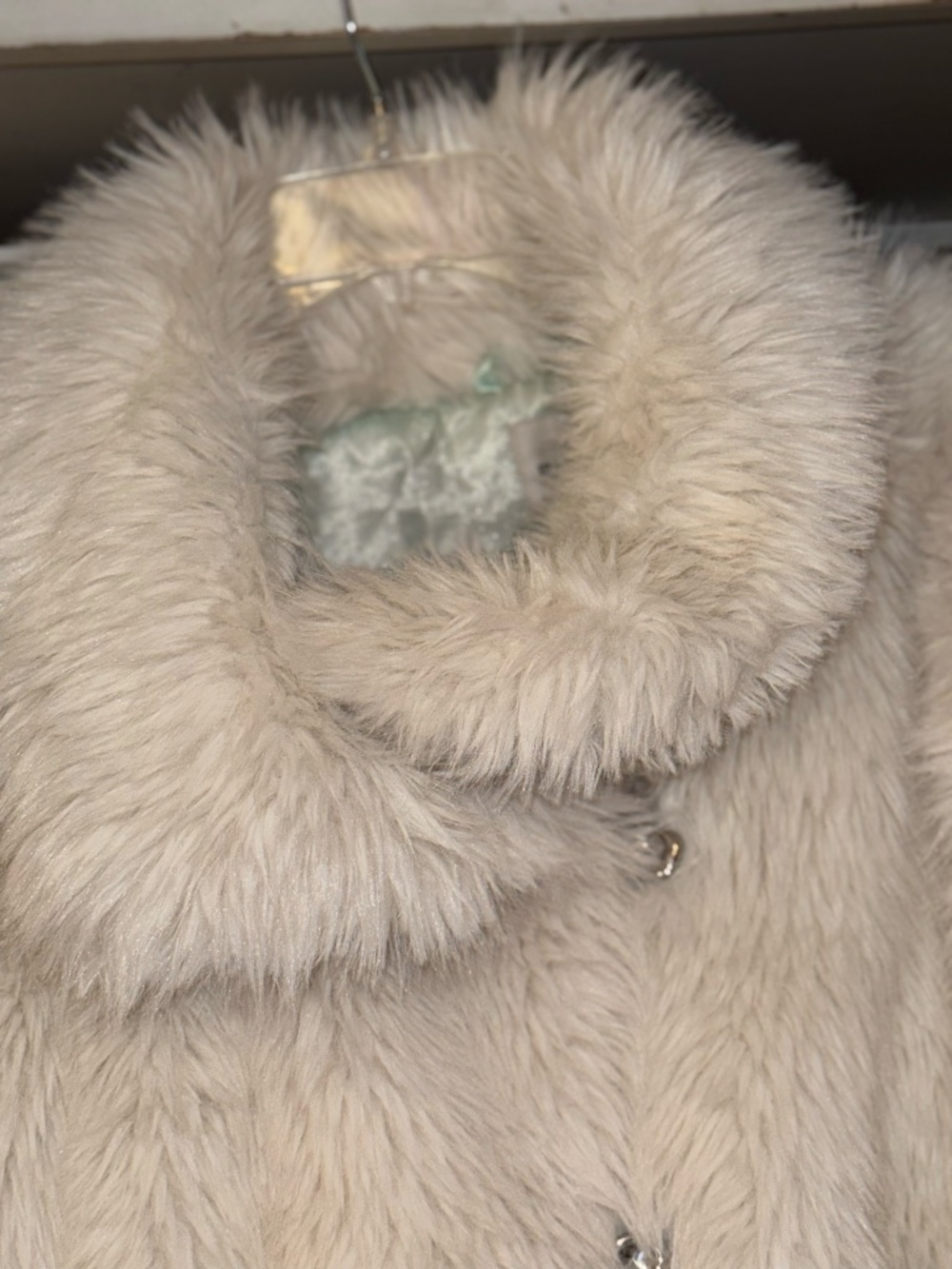 Maeve Anthropologie Large L faux fur jacket with 2 buttons - Picture 3 of 4